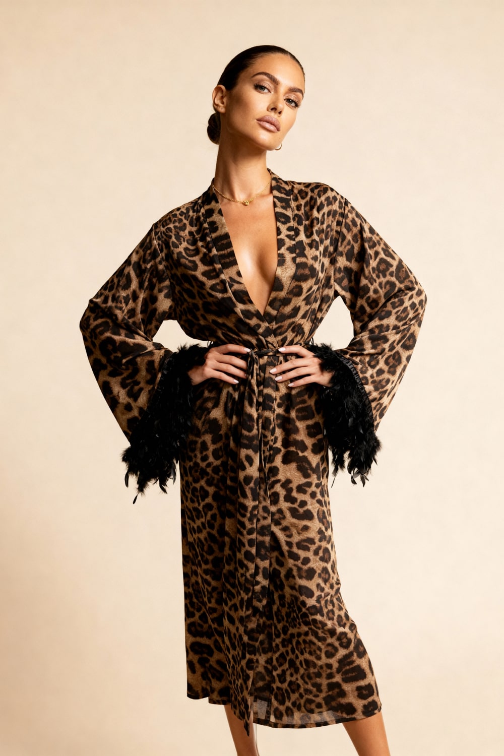 Nymera Robe